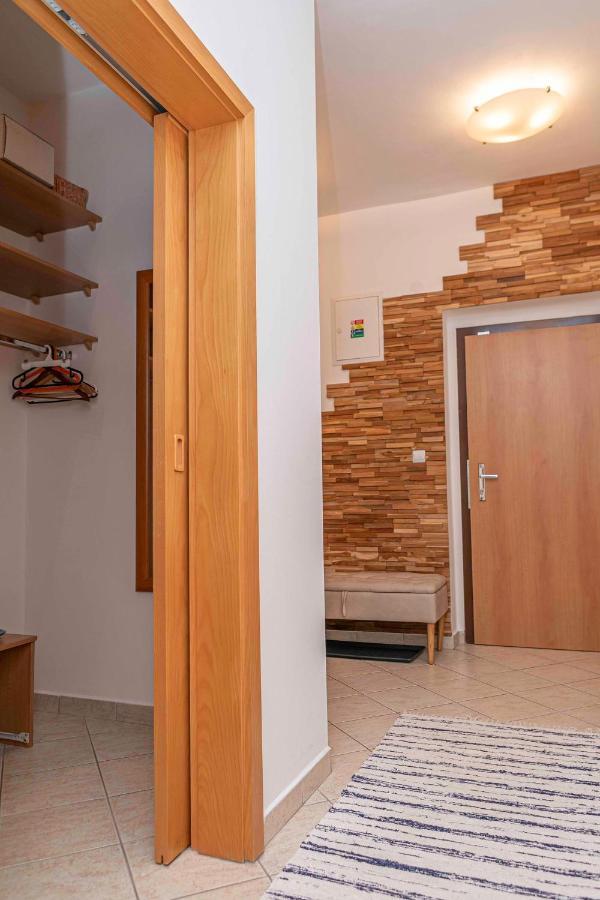 ברטיסלאבה Castle View Apartment With Free Parking מראה חיצוני תמונה