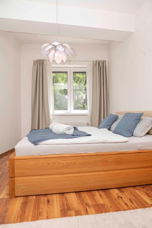 ברטיסלאבה Castle View Apartment With Free Parking מראה חיצוני תמונה