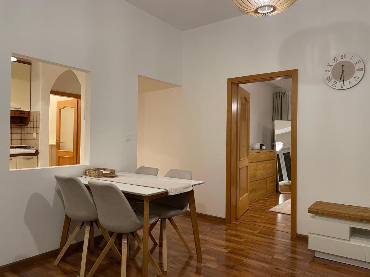 ברטיסלאבה Castle View Apartment With Free Parking מראה חיצוני תמונה
